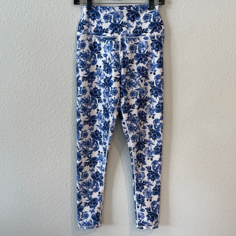 ALICE+OLIVIA Aaron High-Waist Leggings Blue Rose Cottage Floral Size Medium - Picture 2 of 8